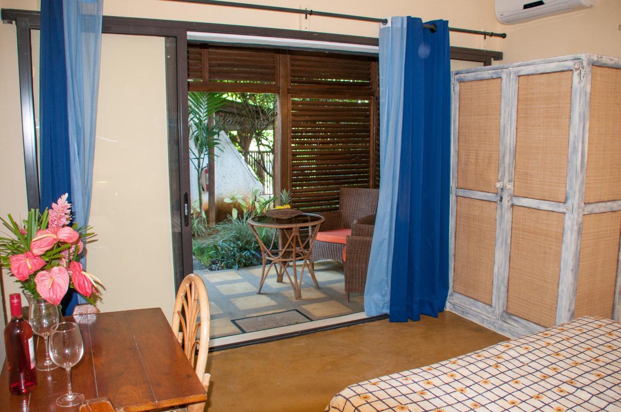 Chantauvent Guest House Блу Бей Стая снимка