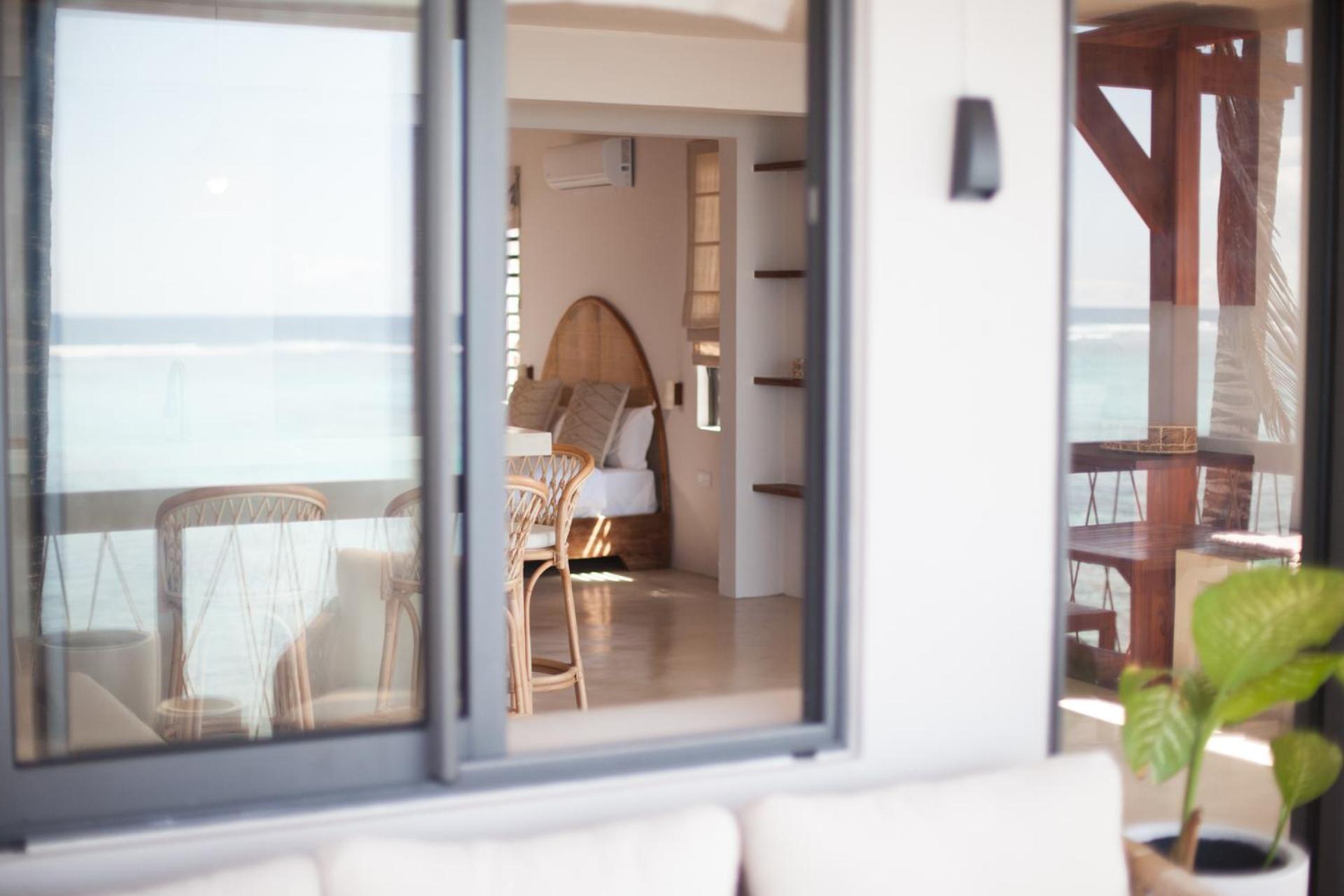 Chantauvent Guest House Блу Бей Екстериор снимка