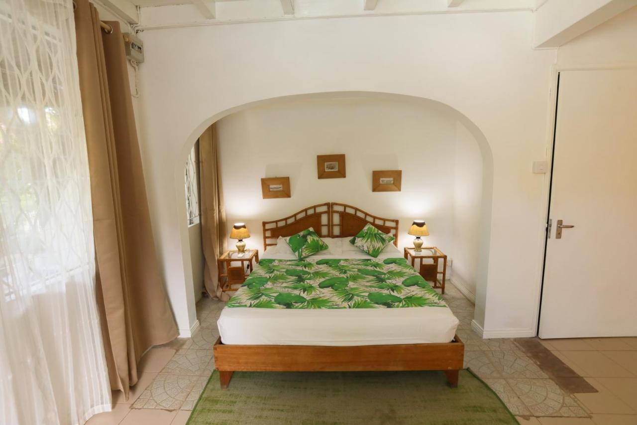 Chantauvent Guest House Блу Бей Екстериор снимка