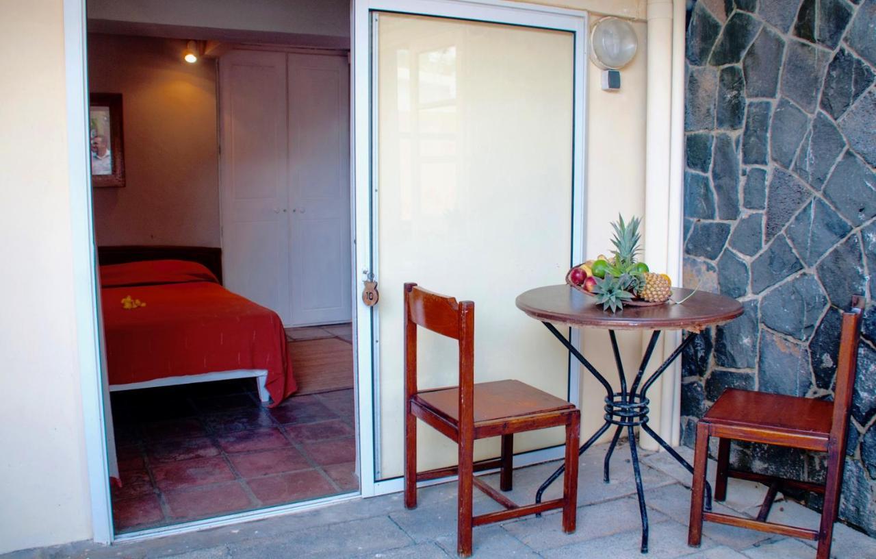 Chantauvent Guest House Блу Бей Екстериор снимка